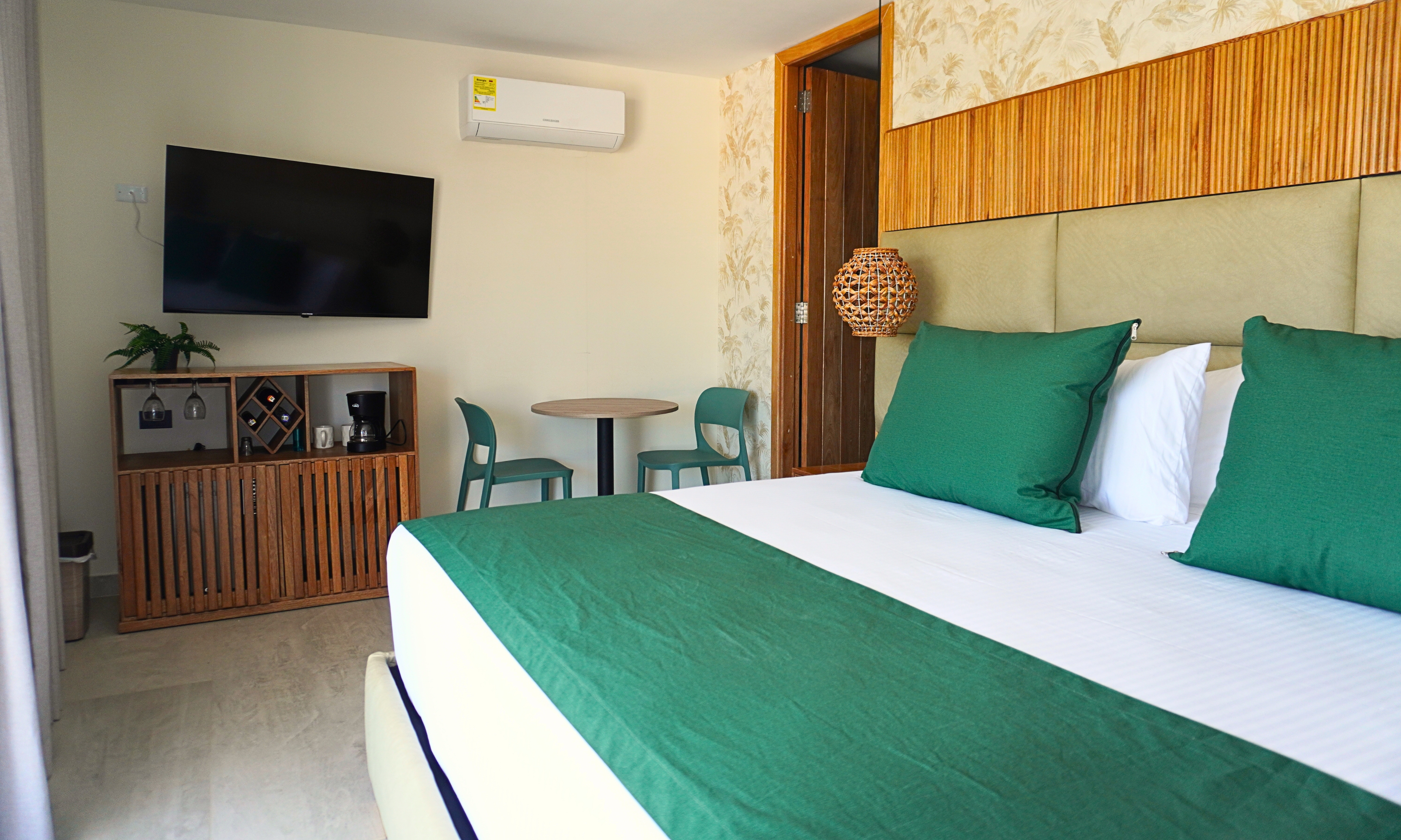 Suite 2